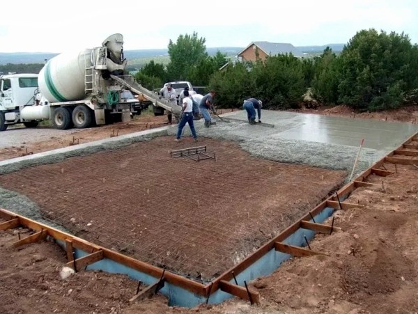 Фото заливка фундамента под гараж